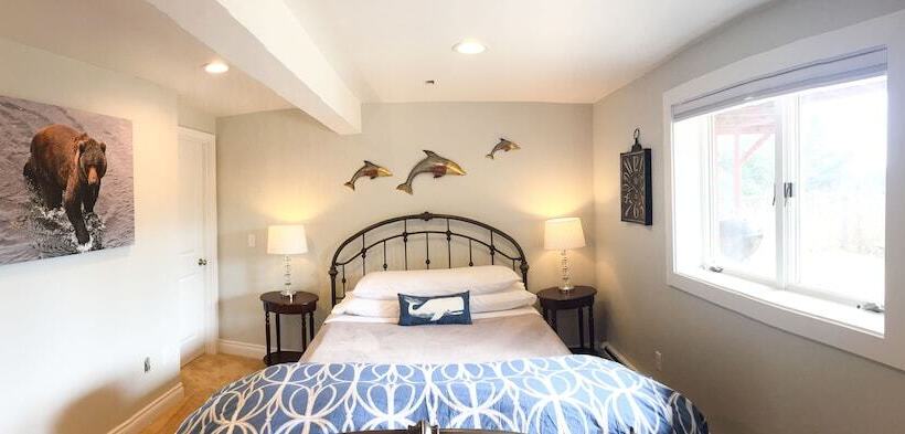 Cranky Crow Bed And Breakfast