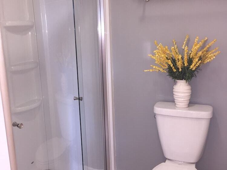 Cranky Crow Bed And Breakfast