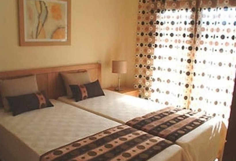 Domus Iberica Burgau Apts & Villas