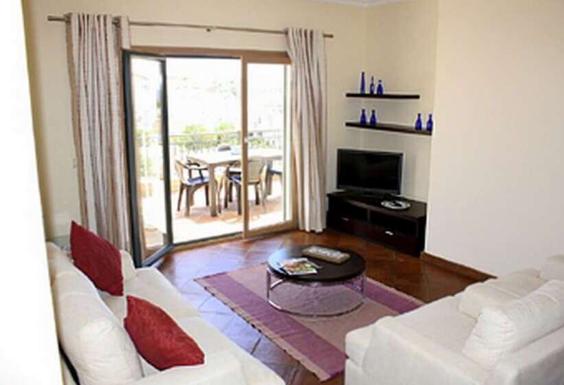Domus Iberica Burgau Apts & Villas