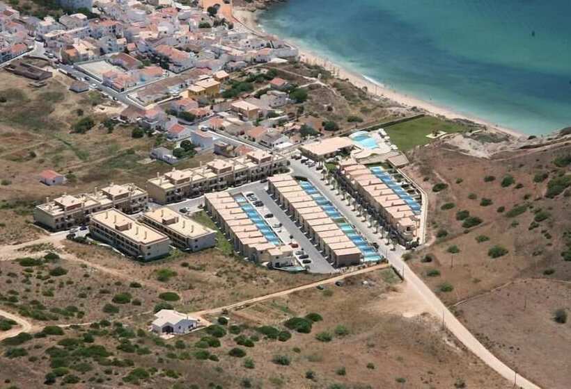 Domus Iberica Burgau Apts & Villas