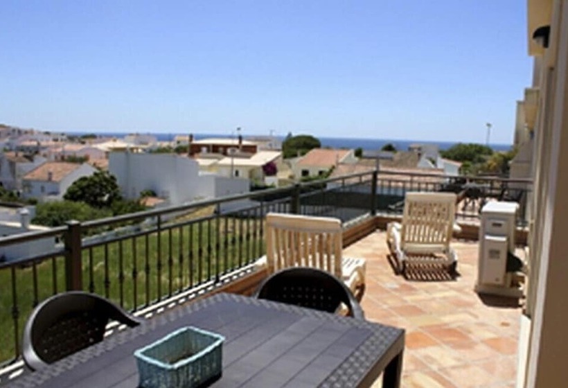Domus Iberica Burgau Apts & Villas