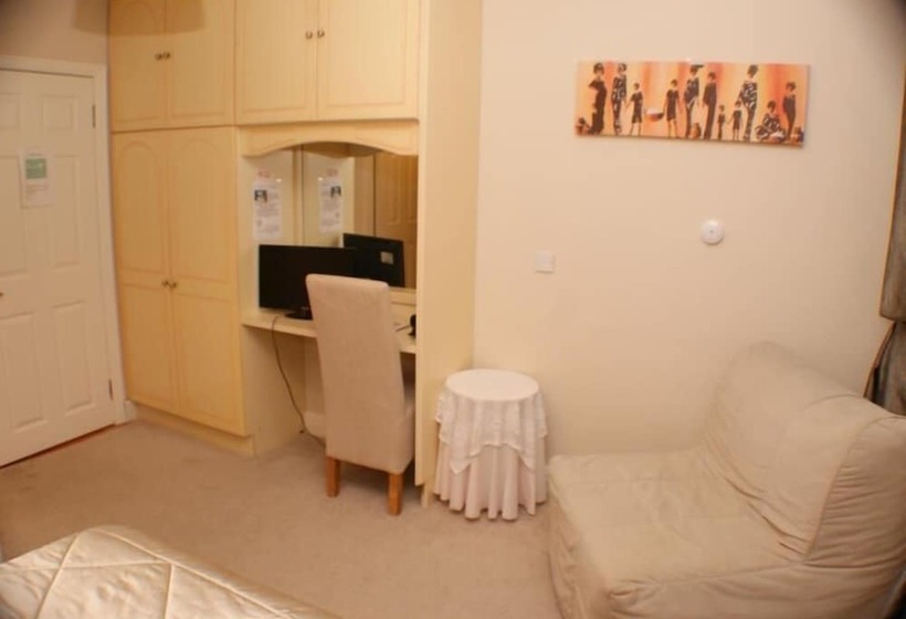 Eske Villa Bed & Breakfast