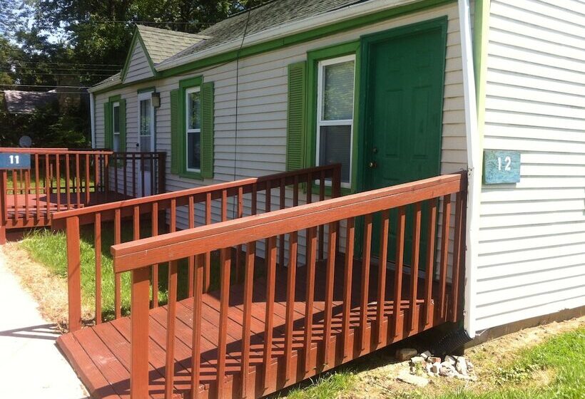 Green Crest Motel