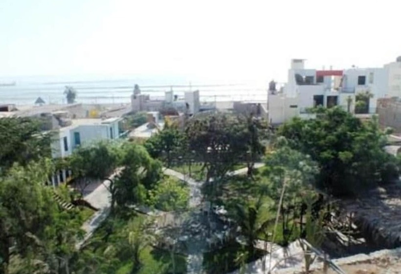 Hostal Camping Naylamp   Hostel