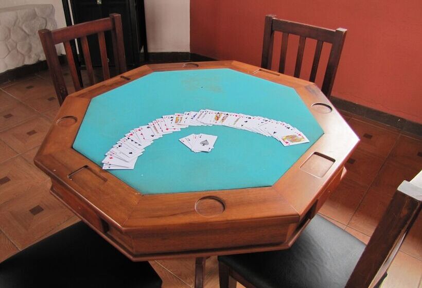 مسافرخانه Hosteria El Surillal