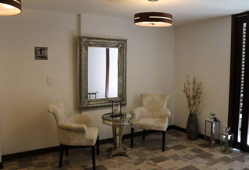 مسافرخانه Principado Moquegua