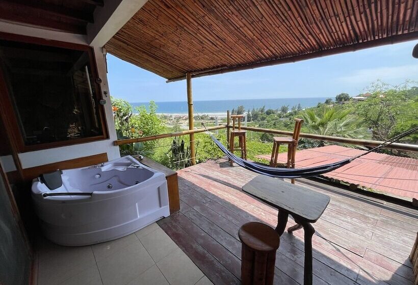 مسافرخانه Punta Hills Montanita