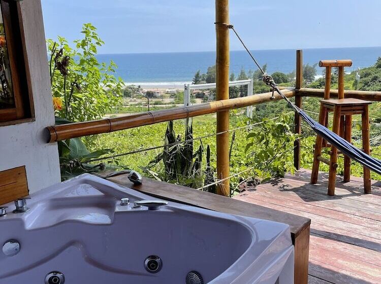 مسافرخانه Punta Hills Montanita