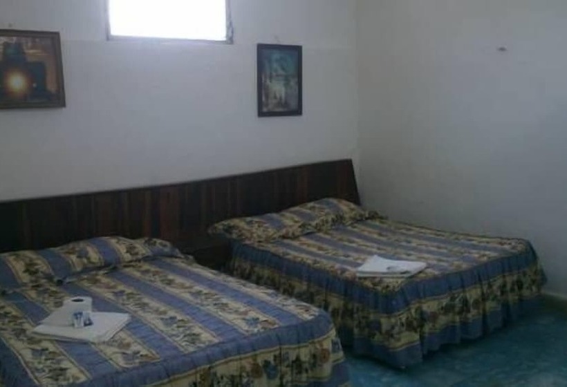 مسافرخانه Sol Colonial