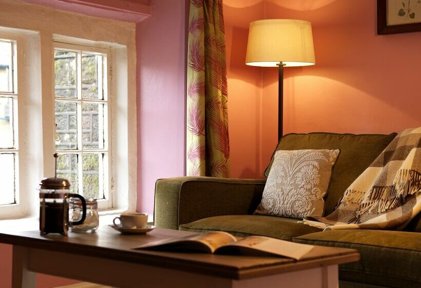 مسافرخانه The Devonshire Arms At Beeley