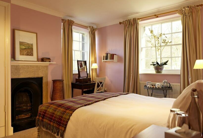 مسافرخانه The Devonshire Arms At Beeley