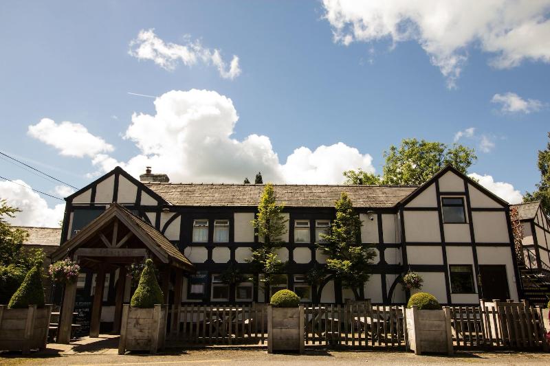 簡易ホテル The Fenwick Steak & Seafood Pub