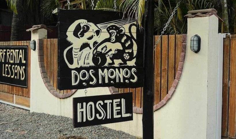 Hostel Dos Monos