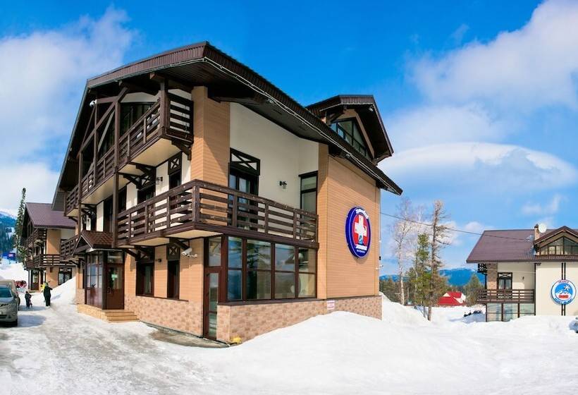 בית מלון כפרי Alpen Club