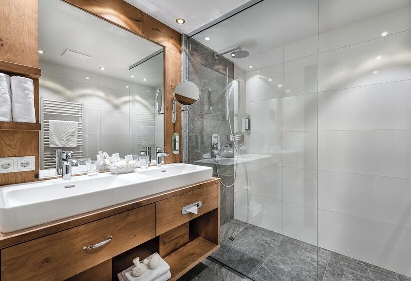 בית מלון כפרי Alpenhof