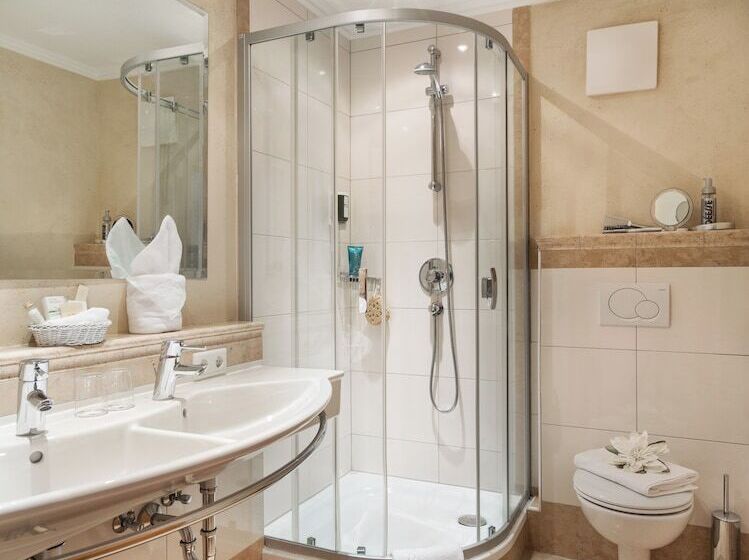 בית מלון כפרי Alpenhof