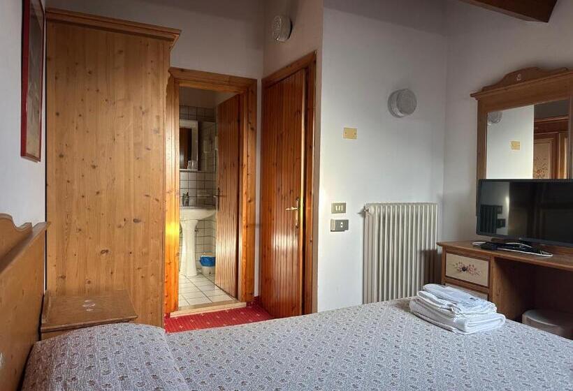 בית מלון כפרי Alpi   Foza