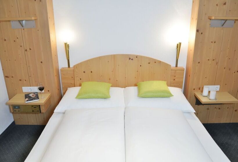 فندق Appartements Aurikel Corso