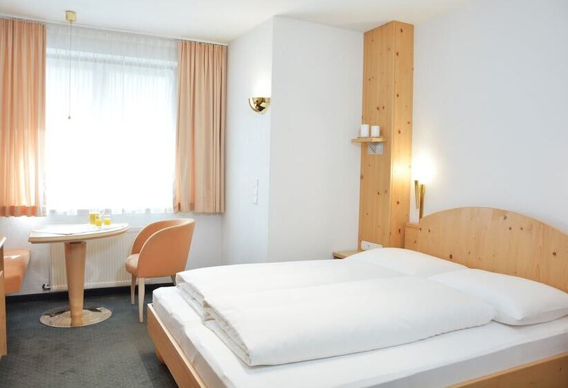 فندق Appartements Aurikel Corso