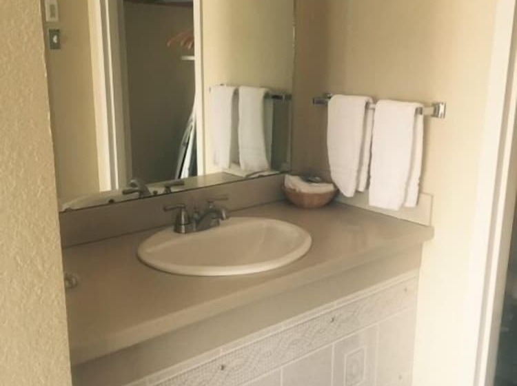 Отель Beachfront Resort