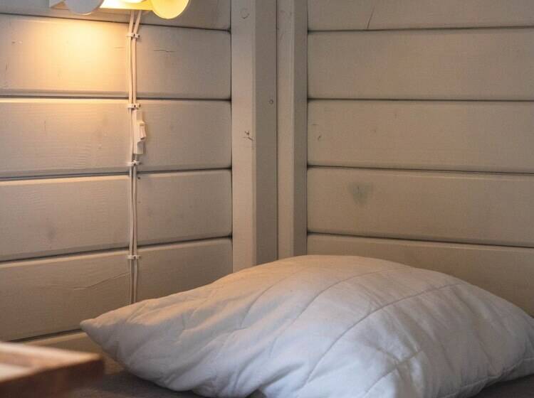 בית מלון כפרי Björkbackens Stugby   Campground