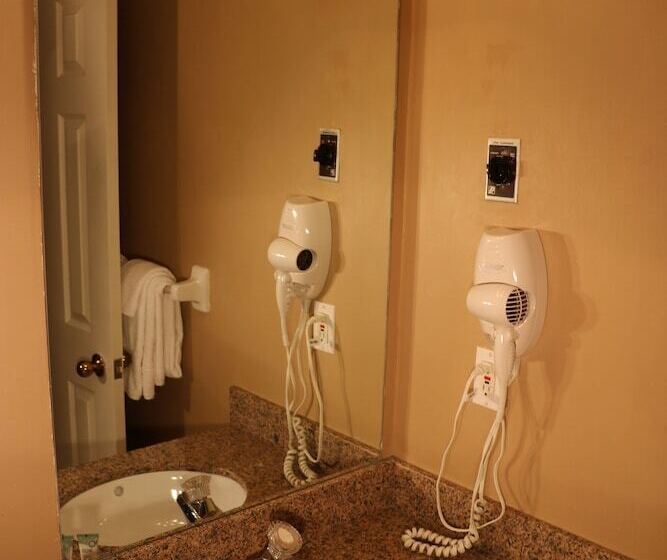 فندق Blue Mountain Springs Resort