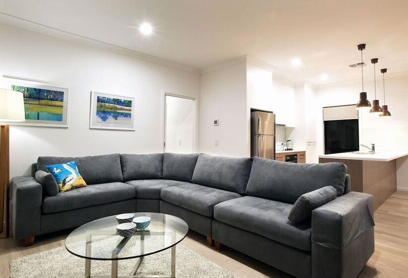 هتل Renmark River Villas And Boats & Bedzzz