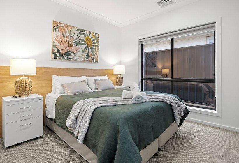 هتل Renmark River Villas And Boats & Bedzzz