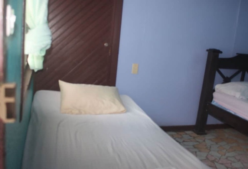 فندق Cabinas Sunset Tortuguero