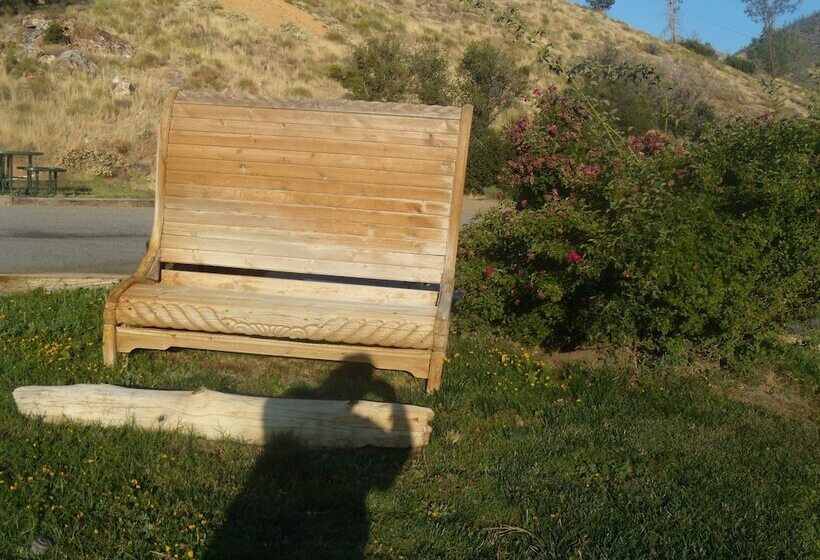 호텔 Corral Creek Lodge