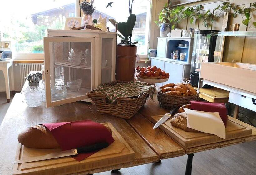 בית מלון כפרי Edelweiss Lodge