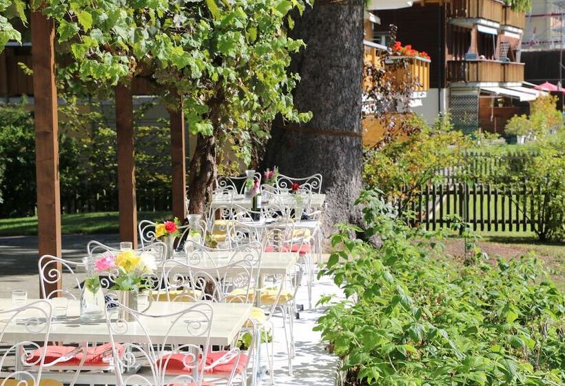 בית מלון כפרי Edelweiss Lodge