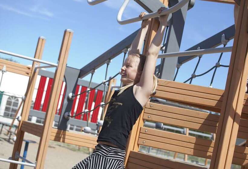 호텔 First Camp Råbjerg Mile Skagen