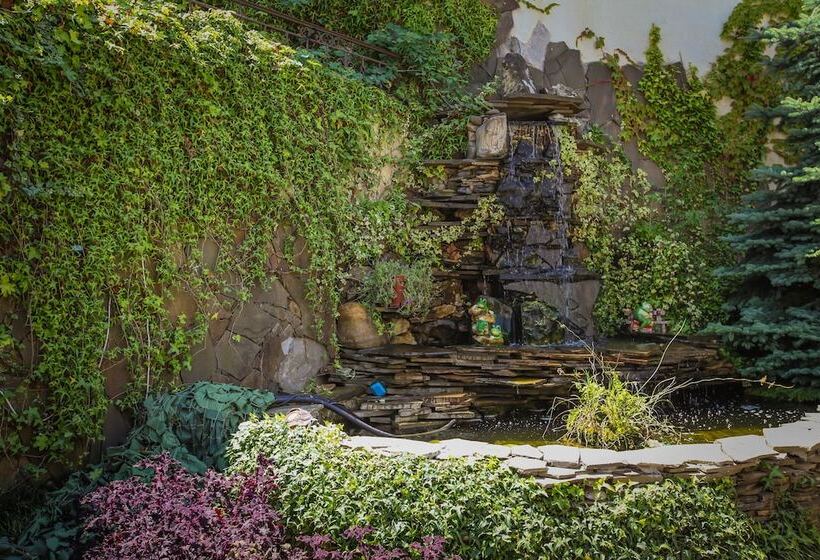 בית מלון כפרי Genrih I