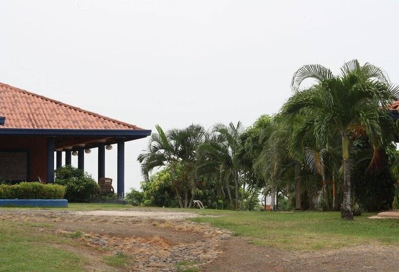 Отель Hacienda Doña Carmen