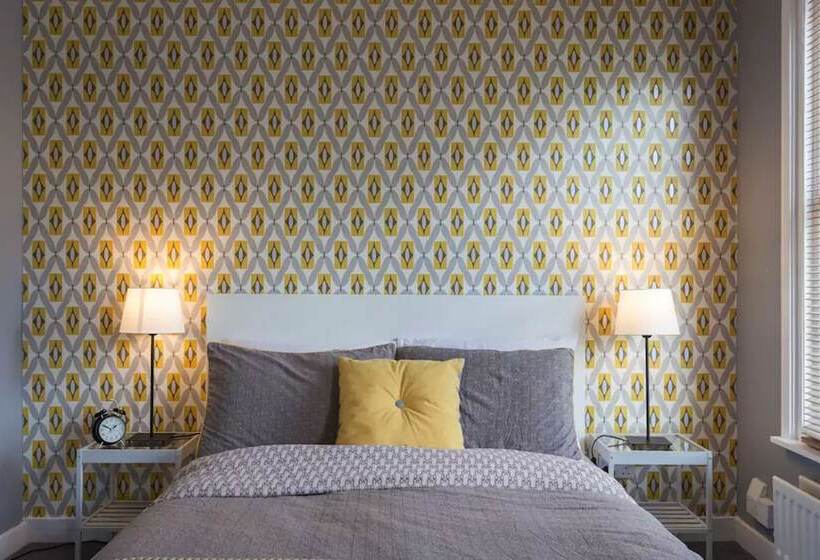 בית מלון כפרי Hastings House Luton   Inhabit Short Stays