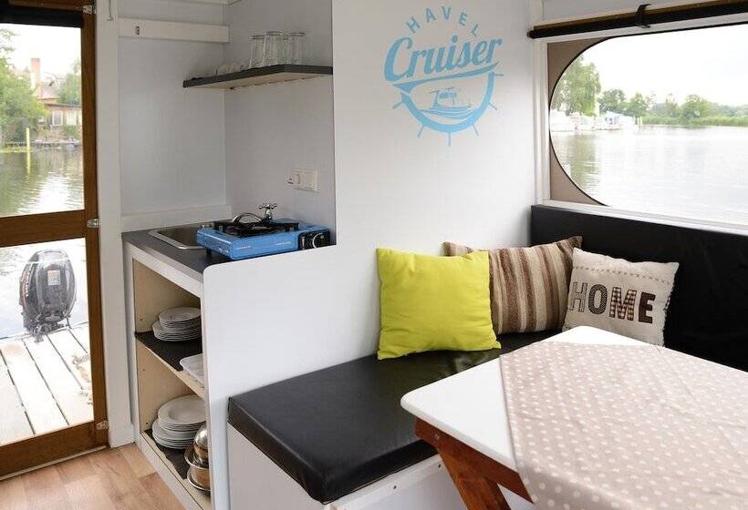 هتل Havel Cruiser   Hausboot Flöße Mit Stil