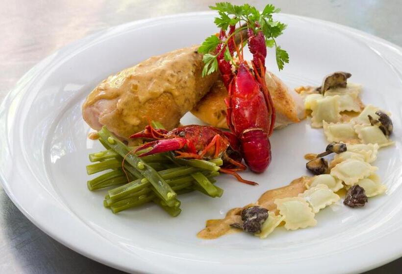 Отель Hôtel Castillan