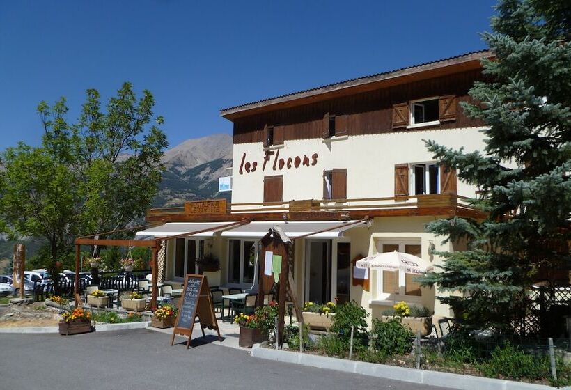 Отель Hôtel Les Flocons