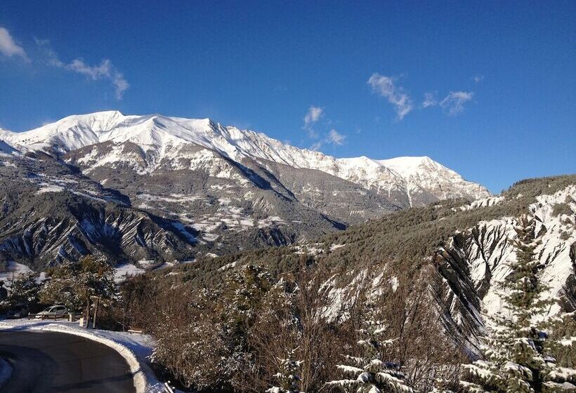 Отель Hôtel Les Flocons