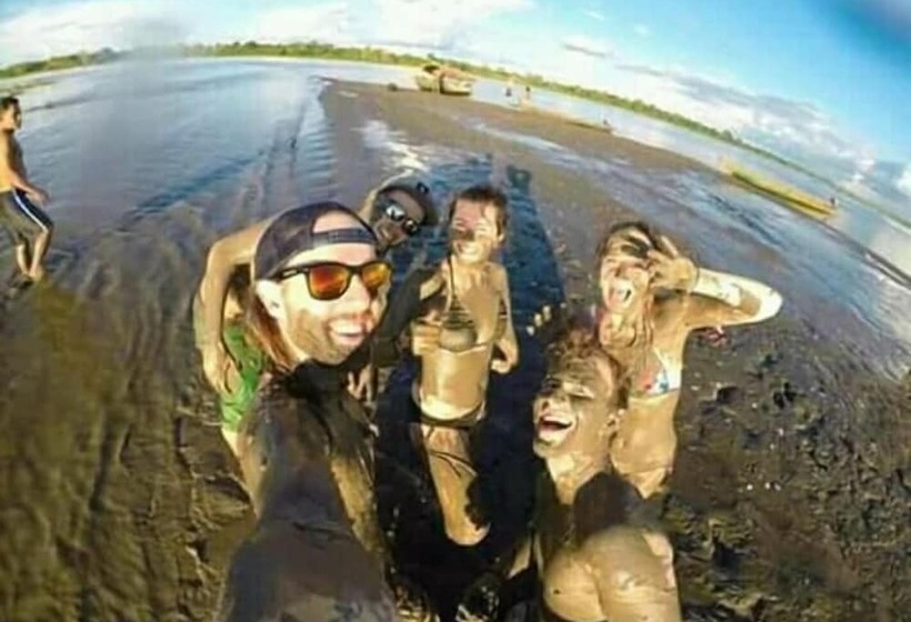 هتل Jacamar Lodge Expeditions