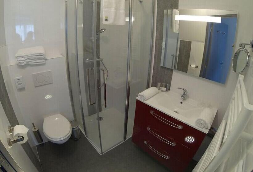 Отель L Aérogare