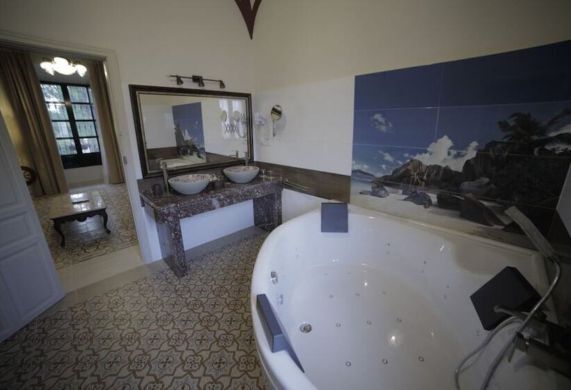 ホテル La Giralda