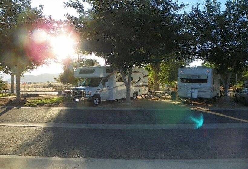 호텔 Lake Isabella Rv Resort