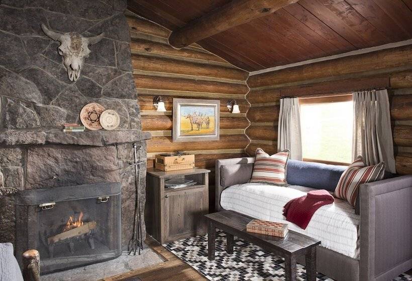 هتل Lone Mountain Ranch