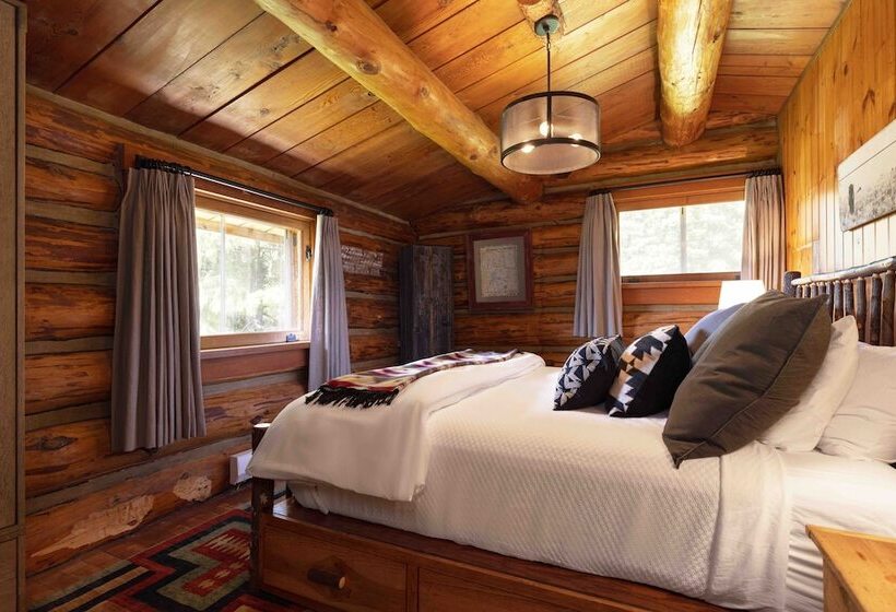 هتل Lone Mountain Ranch