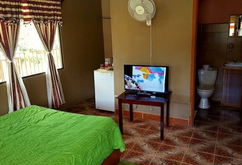 فندق Los Volcanes Río Celeste