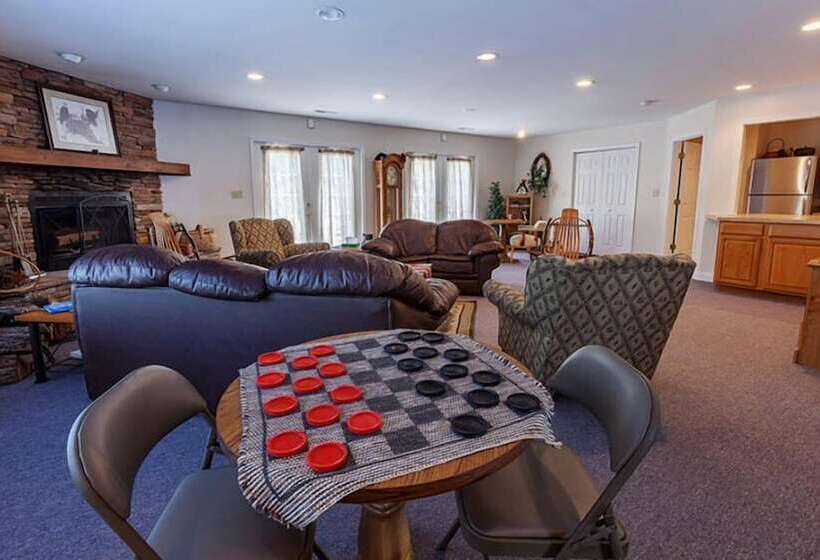 酒店 Maggie Valley Creekside Lodge