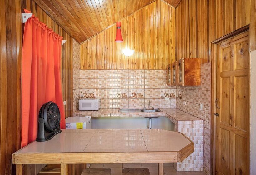 בית מלון כפרי Monteverde Villa Lodge